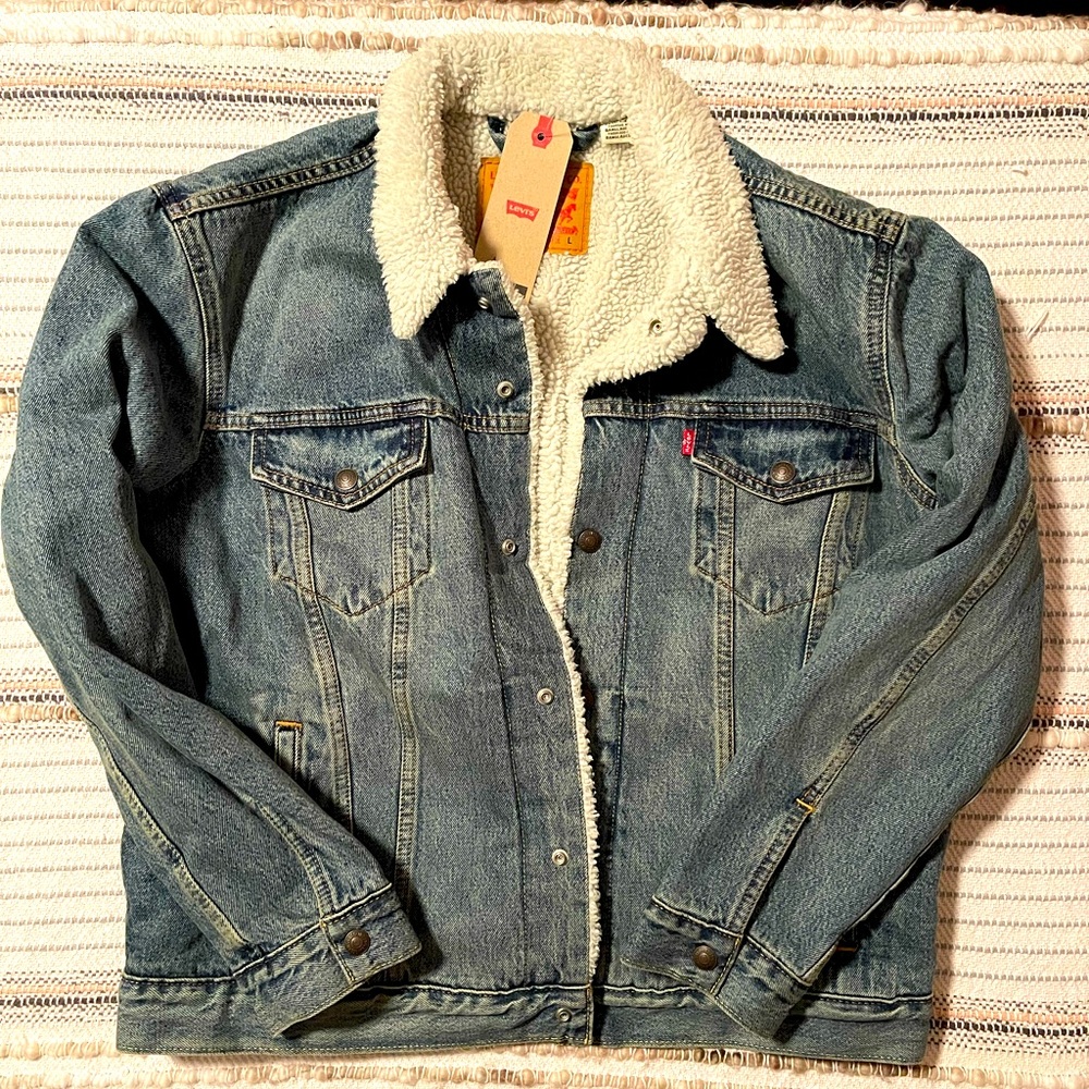 NET Levi’s Sherpa Trucker Jacket (Mustard Blue Denim)